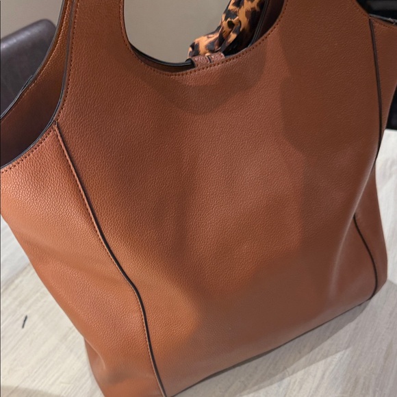 LC Lauren Conrad Tan Tote with Leopard Accent - Picture 6 of 12
